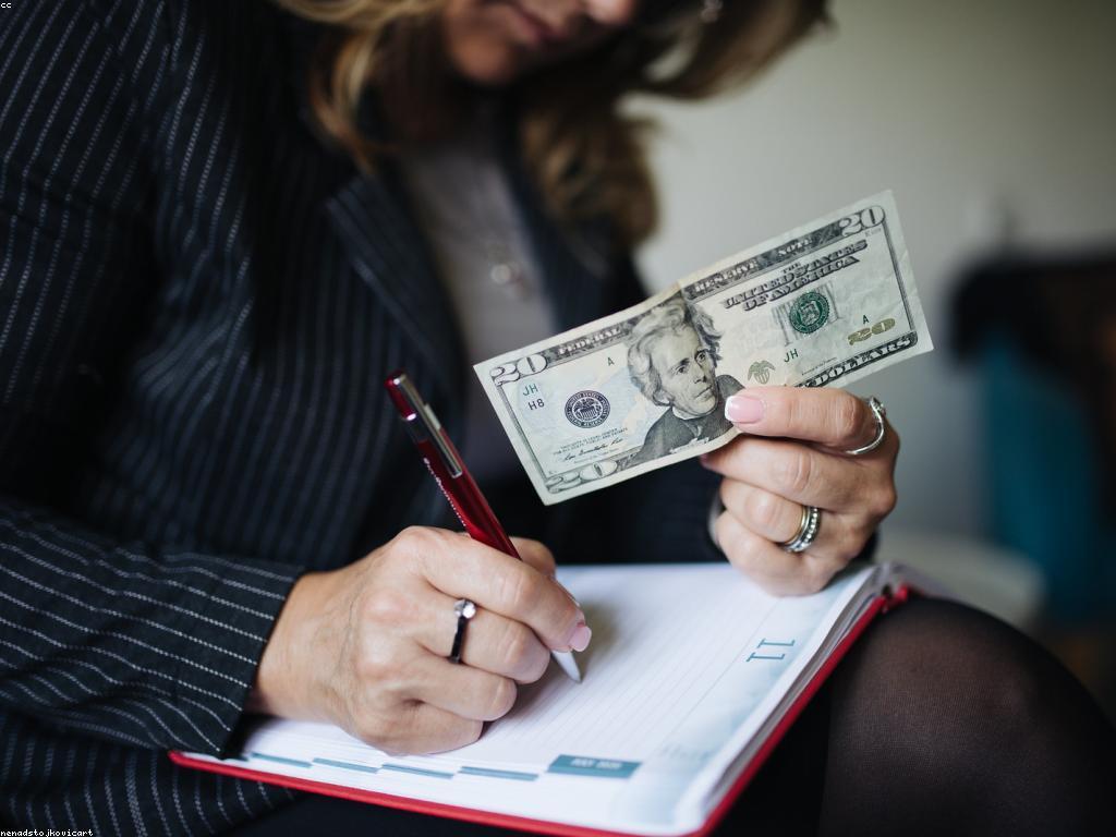 អត្ថប្រយោជន៍នៃប្រាក់បន្ថែមសម្រាប់ការរីកចម្រើនក្នុងអាជីព